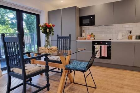 Beautiful Apartment Overlooking A Garden Londres Exterior foto